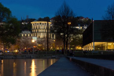 Almanya gece sahne stuttgart şehir park lake binalar