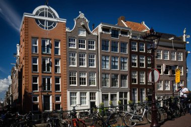 Hollanda Amsterdam binalar evler mimari kanal Holland Nehri