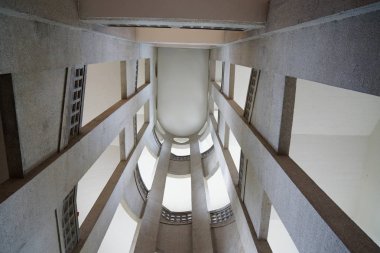 eski inşaat detay merdivenlerde kurbağa perspektif vurdu