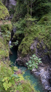 su akışı dağ Kanyon