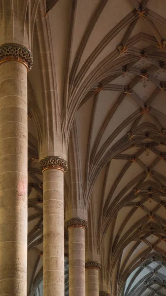 büyük ayağı ulm minster Kilisesi Çatı