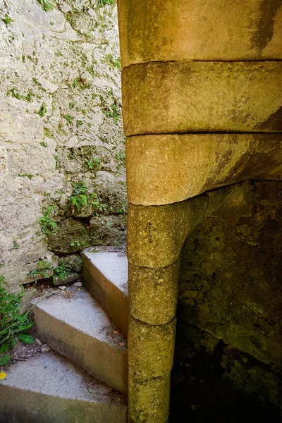 Escadas no castelo medieval ruína de hohenurach — Fotografia de Stock