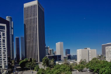 La şehir merkezinde park ile