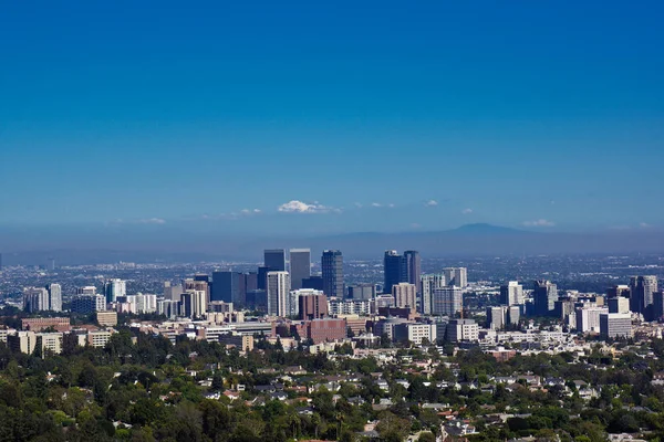 Flyg utsikt över Downtown Los Angeles berömda skyline — Stockfoto