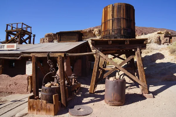 Old wooden buildings in death valley ghost town — Stock Photo, Image