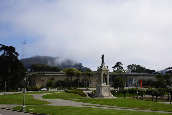 Chmury rośnie nad Golden Gate Park — Zdjęcie stockowe