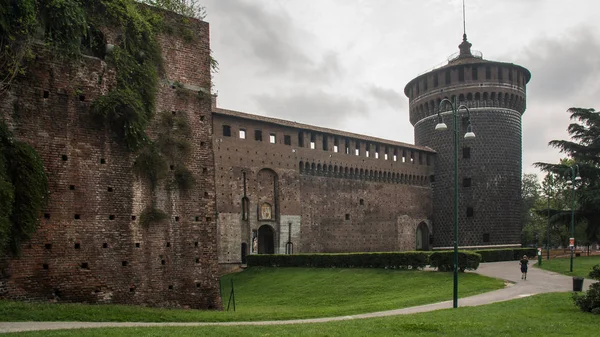 Castelo fortaleza medieval sforzesco — Fotografia de Stock