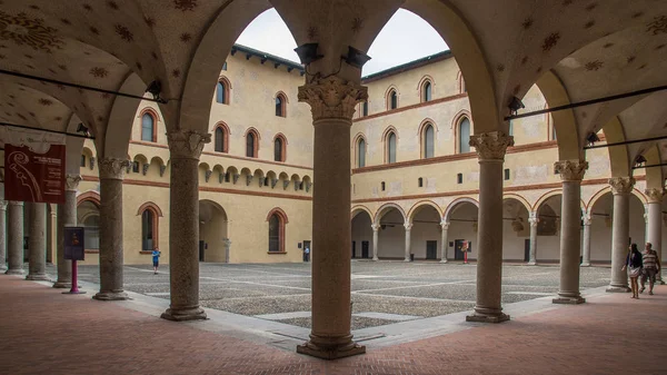 Cortile interno del castello — Foto Stock