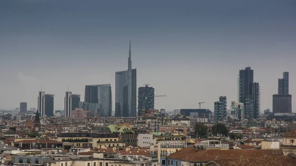 Utsikt över Financial District i Milano från Dome — Stockfoto