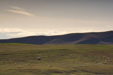 gürcü tepelerinde gün batımı
