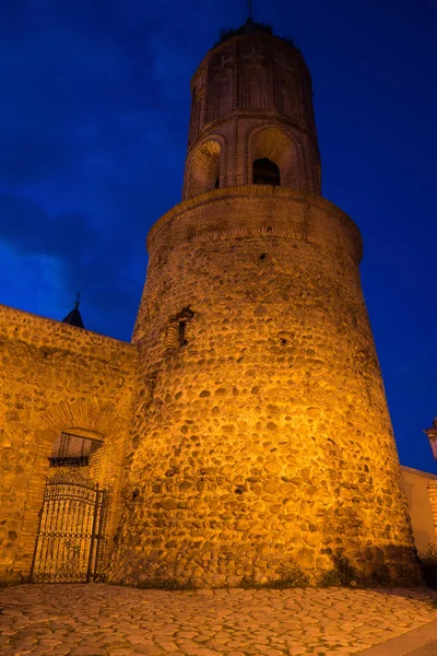 Church tower at night in sighnaghi — Stock Photo, Image