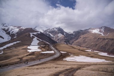 Kafkas Dağları kar ile kaplı