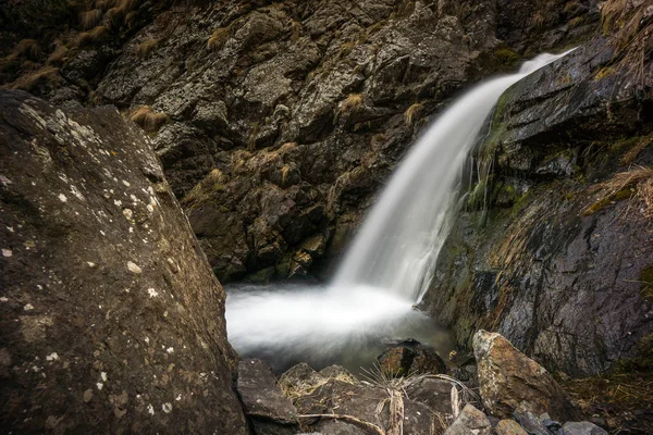 Parque nacional gveleti cascada kazbegi — Foto de Stock