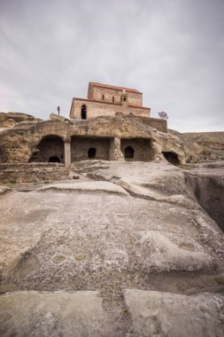 antik eski mağara kasabası uplistsikhe üstüne tapınak