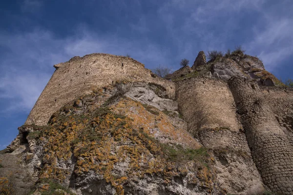 Muralhas da fortaleza de atskuri — Fotografia de Stock