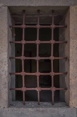 rabati kalesinde antik demir korkuluklar