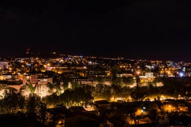 gece tiflis şehir panorama