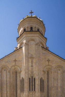 Tsminda Sameba Katedrali'nin arka yüzü