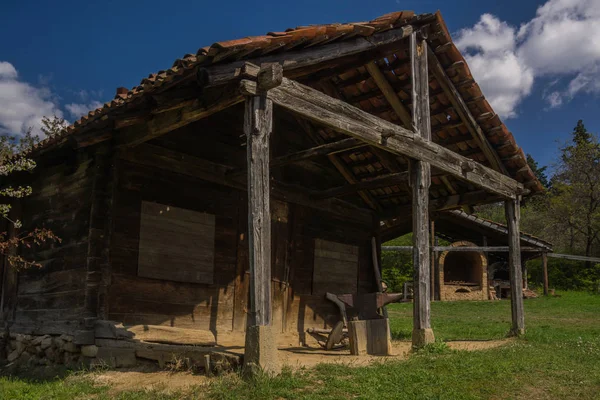 Museu etnográfico aldeia histórica de georgia — Fotografia de Stock