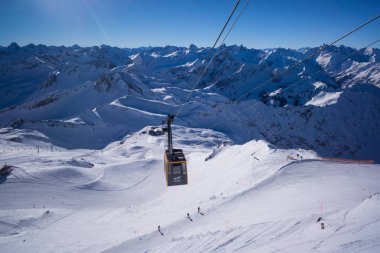 kışın gondol oberstdorf dağ üstü