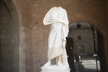 14. yüzyılın Ortaçağ palace Grand Master Kinights, St John of, Rodos, Yunanistan iç avlusu. UNESCO Dünya Miras Listesi.