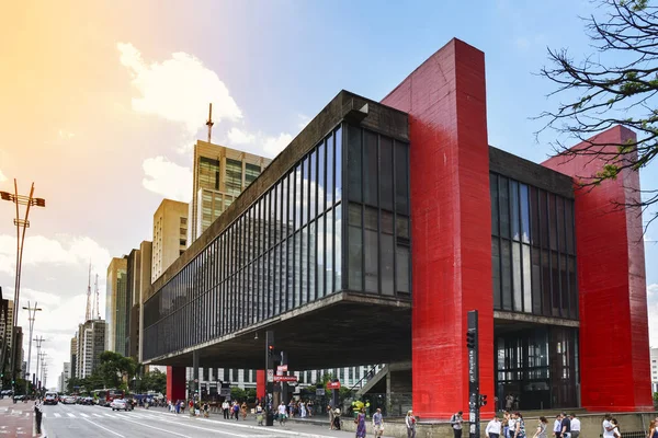 Sao Paulo, Brezilya - Ocak 2019 yaklaşık: Masp Paulista Avenue, Sao Paulo Sanat Müzesi