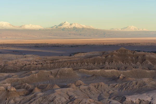 Atacama Çölü, Şili'deki günbatımı Valle de La Luna (Moon Valley) şaşırtıcı