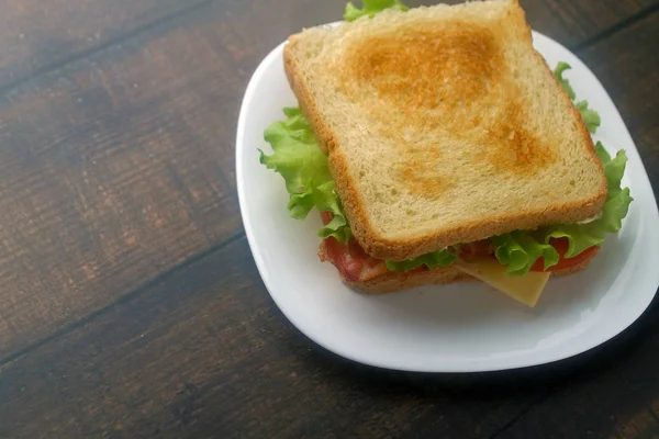 Sandwich Bacon Fromage Légumes Frais Préparation Sandwich Aux Œufs Brouillés — Photo