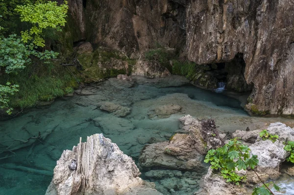 Kroatien 2018 Stenar Grottan Och Sjön Plitvice Lakes National Park — Stockfoto