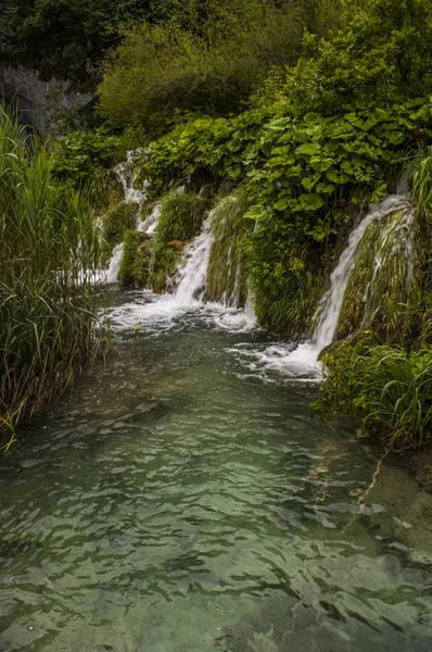 Horvátország 2018 Vízesések Plitvicei Tavak Nemzeti Park Egyik Legrégebbi Állam — Stock Fotó