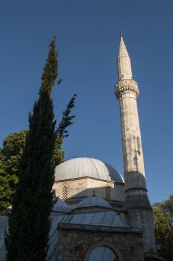 Bosna, 5/07/2018: Koski Mehmed Paşa Camii, Mostar ikinci büyük Camii ve bir en popüler turistik yerlerinden 1618 tamamlanan Osmanlı mimarisinin olağanüstü örnek