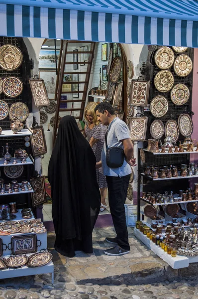 Bosnia Europe 2018 Veiled Muslim Woman His Husband One Shops — Stock Photo, Image