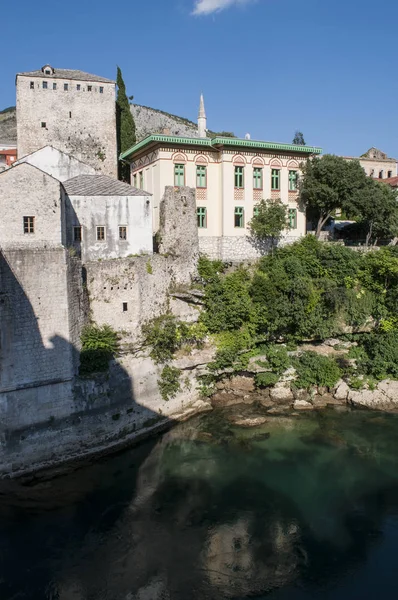 Bosnia 2018 Horizonte Mostar Casco Antiguo Sobre Río Neretva Con — Foto de Stock