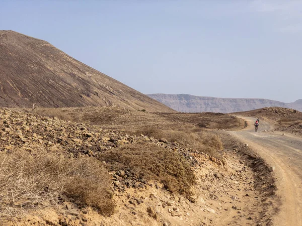 People Cycling Dirt Path Island Graciosa Lanzarote Canary Islands Spain — Stock Photo, Image