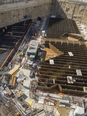 Siteler, vakıf Unipol grup Genel Merkezi, Torre Unipol, Milano, Lombardiya, İtalya yeni gökdelen inşa. 03/18/2019. İşçi iş, yeni binalar