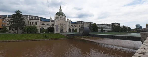 Sarajevo Bosna Hercegovina 2018 Panorama Města Mostem Festina Lente Jeho — Stock fotografie