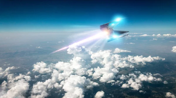 雲の中を旅する宇宙船 地上の空で高速で傷つくUfo レンダリング — ストック写真