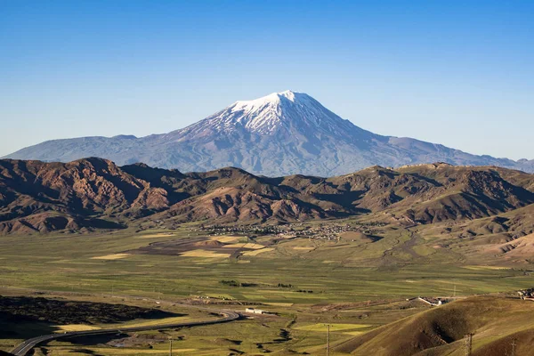 Turkey, Middle East: breathtaking view of Mount Ararat, Agri Dagi, the highest mountain in the extreme east of Turkey accepted in Christianity as the resting place of Noah's Ark, a snow-capped and dormant compound volcano