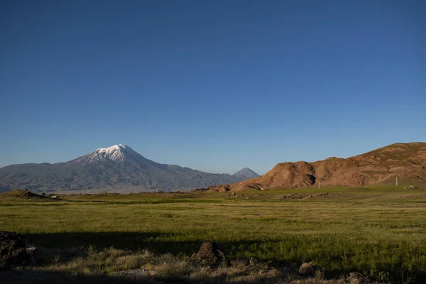 Turkey, Middle East: breathtaking view of Mount Ararat, Agri Dagi, the highest mountain in the extreme east of Turkey accepted in Christianity as the resting place of Noah\'s Ark, a snow-capped and dormant compound volcano