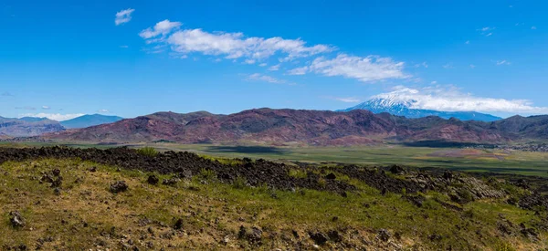 Turkey, Middle East: breathtaking view of Mount Ararat, Agri Dagi, the highest mountain in the extreme east of Turkey accepted in Christianity as the resting place of Noah\'s Ark, a snow-capped and dormant compound volcano