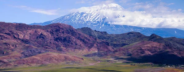 Turkey, Middle East: breathtaking view of Mount Ararat, Agri Dagi, the highest mountain in the extreme east of Turkey accepted in Christianity as the resting place of Noah\'s Ark, a snow-capped and dormant compound volcano