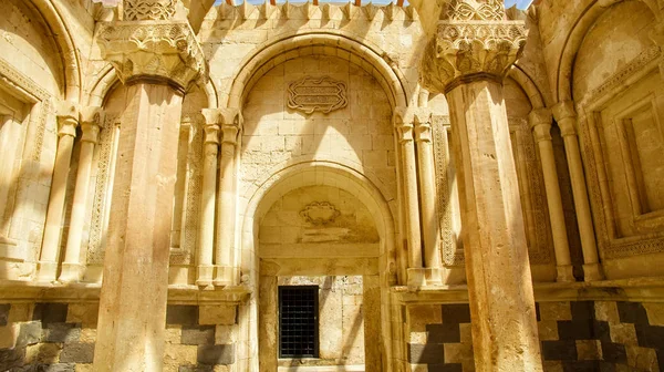 イシャクパシャ宮殿 インテリア 装飾やバスレリーフ 彫刻石 内部アーキテクチャ これは 国の最も壮大な歴史的建造物の一つです トルコ東部のアグリ県ドグベヤジット地区 — ストック写真