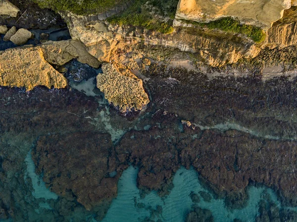 Вид Воздуха Скалы Море Обзор Морского Дна Видно Сверху Прозрачная — стоковое фото