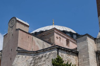 İstanbul, Türkiye, Ortadoğu: Ünlü eski Rum Ortodoks Hıristiyan ataerkil katedrali, daha sonra Osmanlı İmparatorluk Camii, şimdi bir müze, Bizans mimarisinin simgesi olan Ayasofya 'nın ayrıntıları