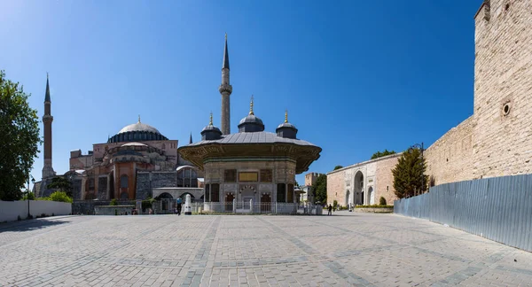 Istanbul Türkei Naher Osten Blick Auf Ahmet Cesmesi Den Brunnen — Stockfoto