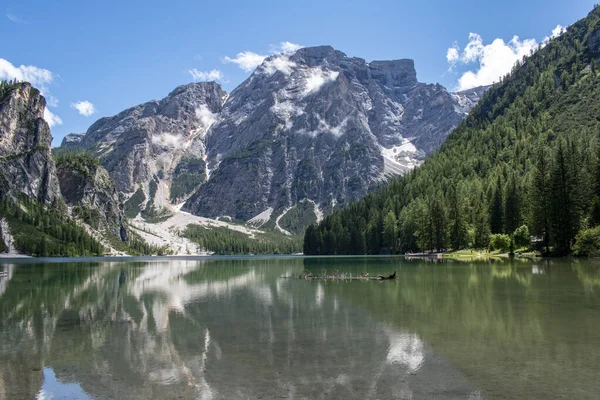 Blick Auf Den Pragser Wildsee Ein See Den Prager Dolomiten — Stockfoto