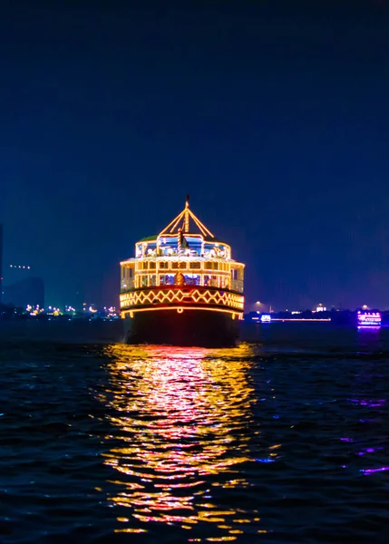 Dhow Cruise yemek Restoran 
