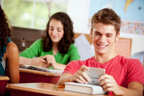 Extensas Series Con Estudiantes Secundaria Clase Grupo Multiétnico — Foto de Stock