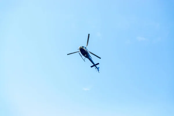 Helikopter Blauwe Hemel — Stockfoto