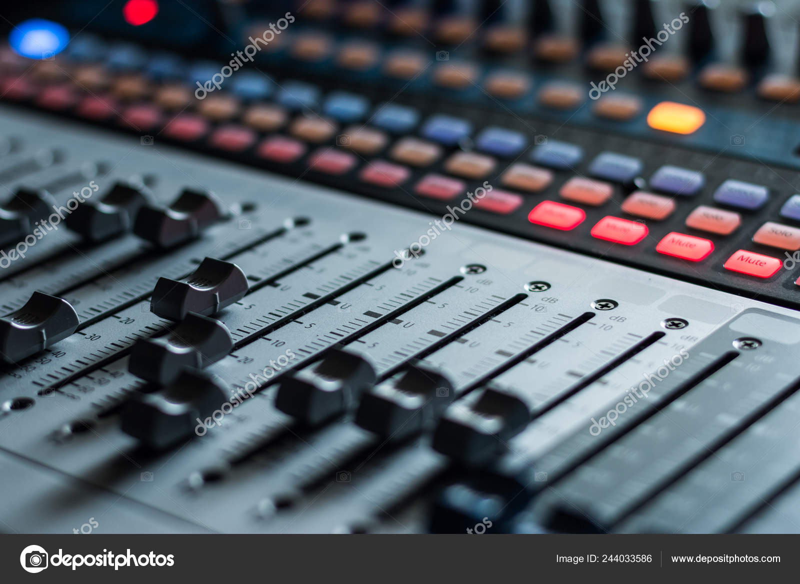 Professional Music Production Sound Recording Studio Mixer Desk